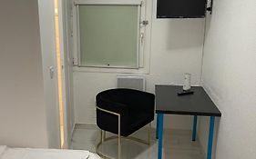 Fleurines Hotel